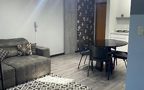 Saint Sebastian Flat 613 - Com Hidro! Até 3 pessoas, Duplex, no Centro